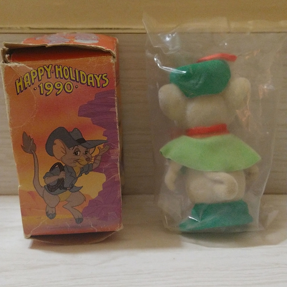 Vintage 1990 Disney Miss Bianca Flocked Mouse Ornament The Rescuers Down Under - Picture 2 of 2